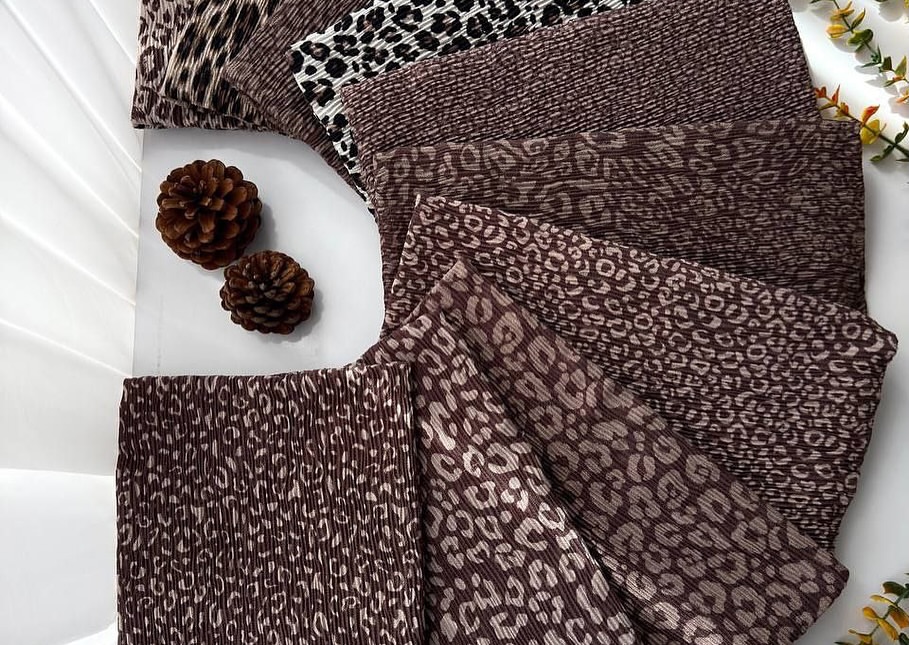 شال پلیسه پاییزه پلنگی